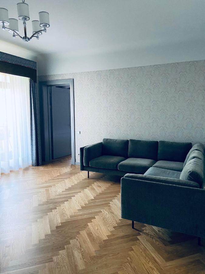 Roze Republikas Apartments Liepāja Esterno foto