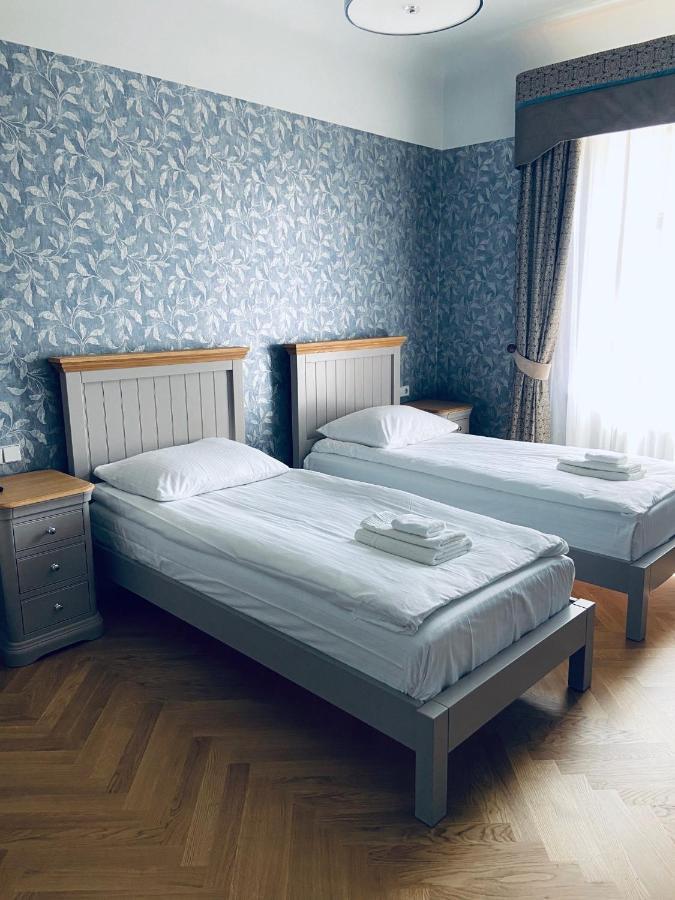 Roze Republikas Apartments Liepāja Esterno foto
