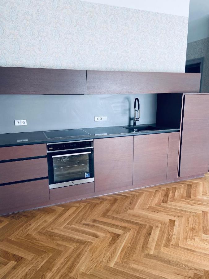 Roze Republikas Apartments Liepāja Esterno foto